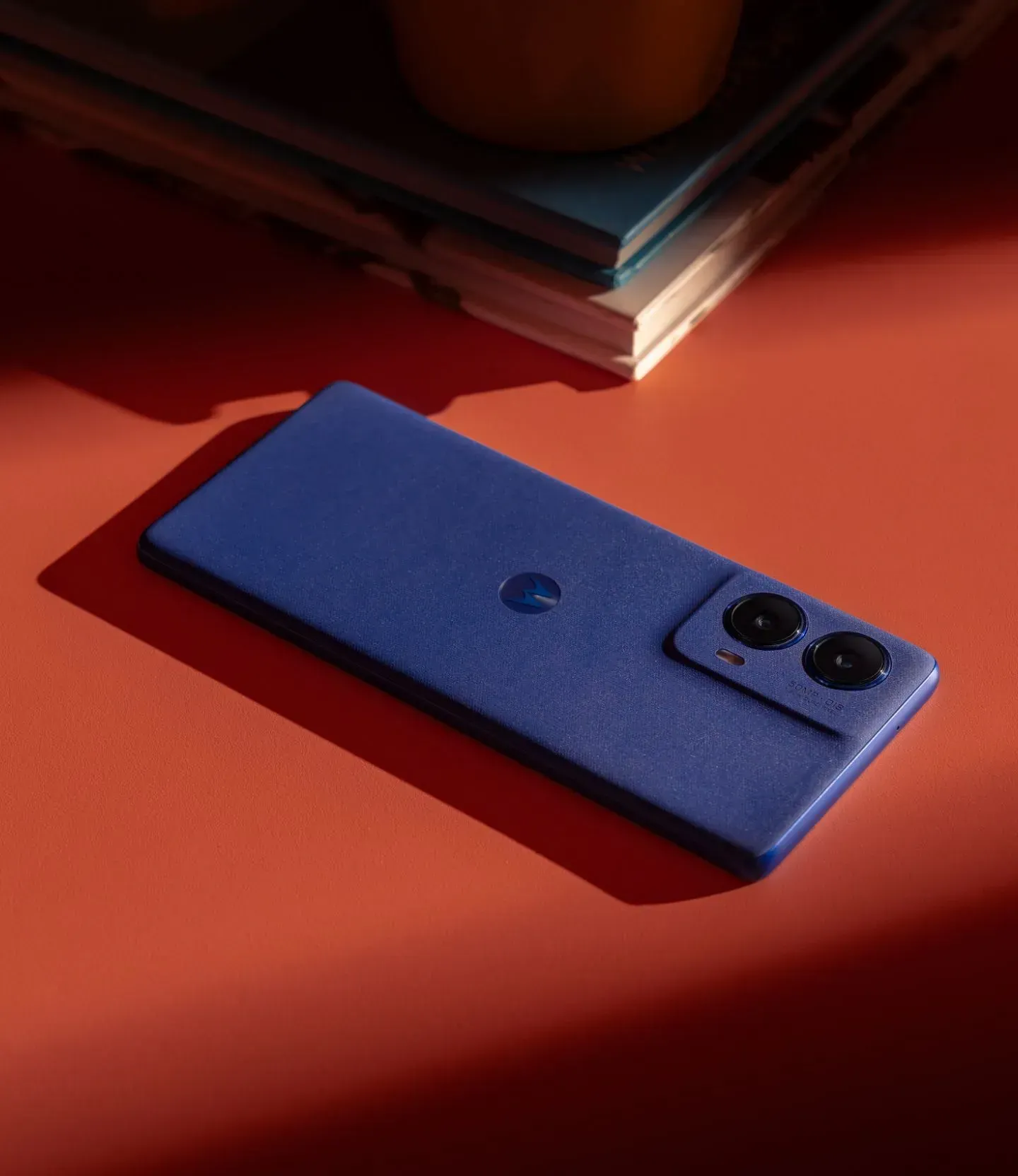Moto g85 5g: Pantalla curva Snapdragon 6s Gen